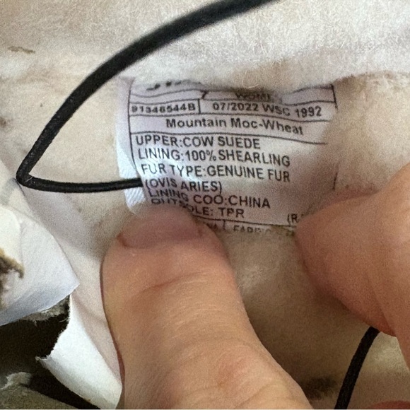 Staheekum Mountain Moccasin Wheat Suede Shearling Slippers Size 7 NWT New Brown - Picture 11 of 11